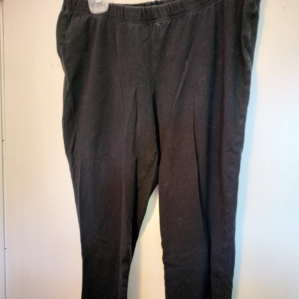 Torrid size 2 lace cuff leggings black capris length